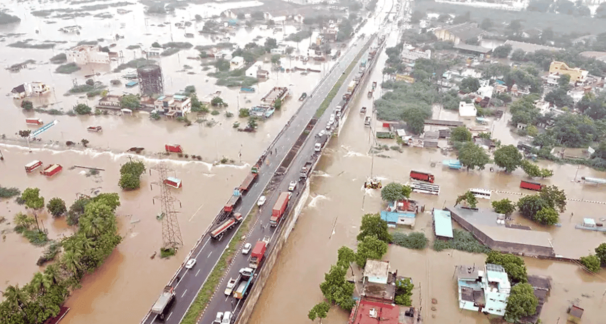 ভারতের দক্ষিণাঞ্চলে বন্যায় ১০ জনের মৃত্যু