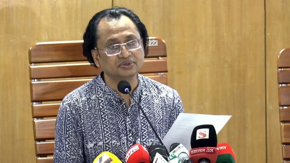 নতুন পে-স্কেলের সঙ্গে সাংবাদিকদের সুবিধা নিয়েও কাজ করবে সরকার: প্রধানমন্ত্রীর তথ্য উপদেষ্টা