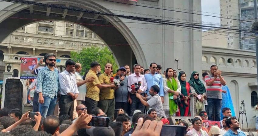 ইশরাক সমর্থকদের ফের নগর ভবন ঘেরাও