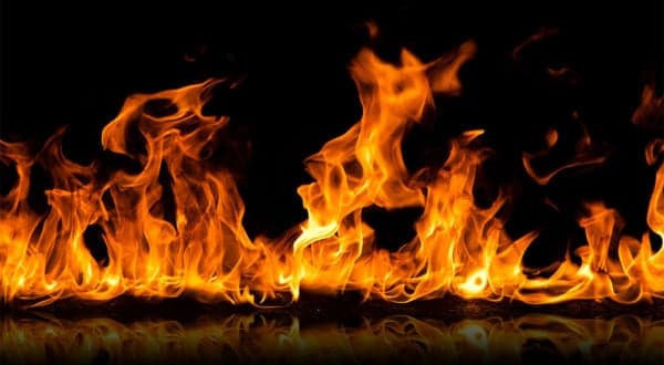 মোহাম্মদপুরে প্রাইভেটকারে আগুন, দগ্ধ ৮