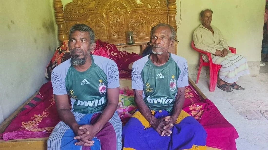 বঙ্গোপসাগরে ৩৬ দিন ভেসে থাকার পর দুই শ্রীলঙ্কান জেলেকে উদ্ধার