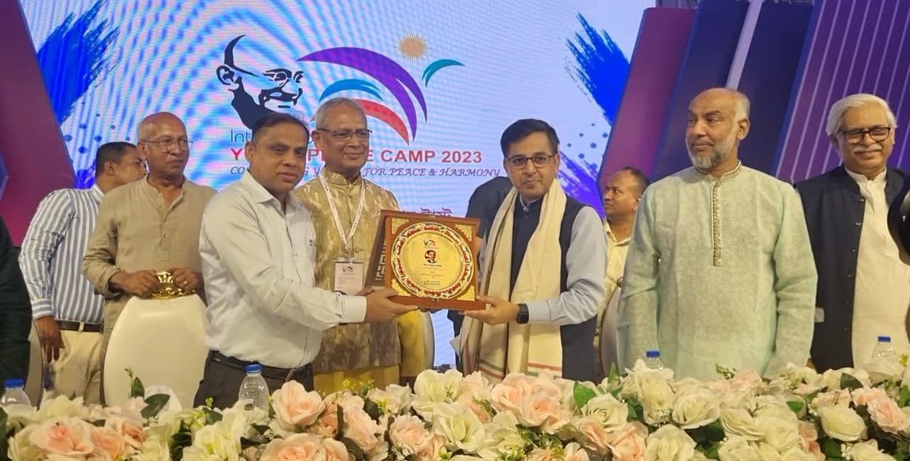 নোয়াখালীতে গান্ধী আশ্রম পরিদর্শন করলেন ভারতীয় হাইকমিশনার 