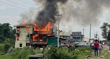 অনুমোদনহীন টুপটুপ রিসোর্ট, অগ্রাহ্য করা হয় অগ্নিনিরাপত্তার নোটিশ: ফায়ার সার্ভিস