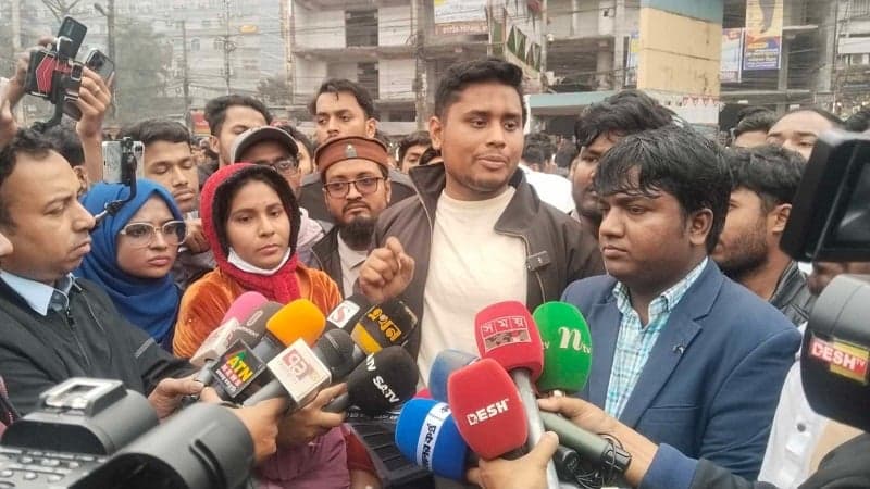 ১৫ জানুয়ারির মধ্যে জুলাই বিপ্লবের ঘোষণাপত্র দিতে হবে: হাসনাত আব্দুল্লাহ