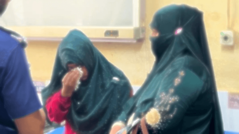 স্বামীর জামিনে ক্ষোভে এজলাসে নারীর বিষপান
