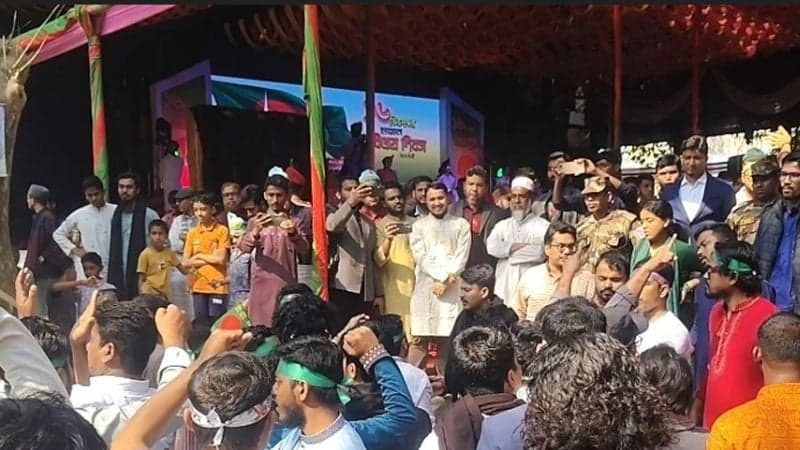 চবিতে বিজয় দিবসের অনুষ্ঠানে অধ্যাপক শামীম, ছাত্রদলের বর্জন