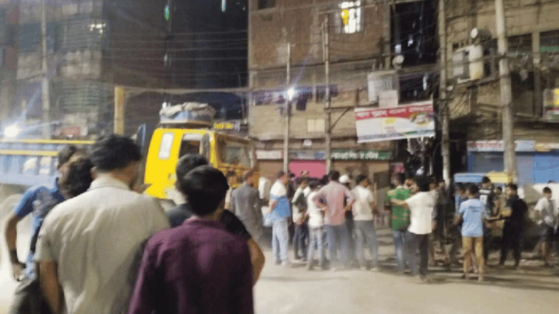 ধোলাইখালে জবি শিক্ষার্থী ও স্থানীয়দের সংঘর্ষে আহত ৭