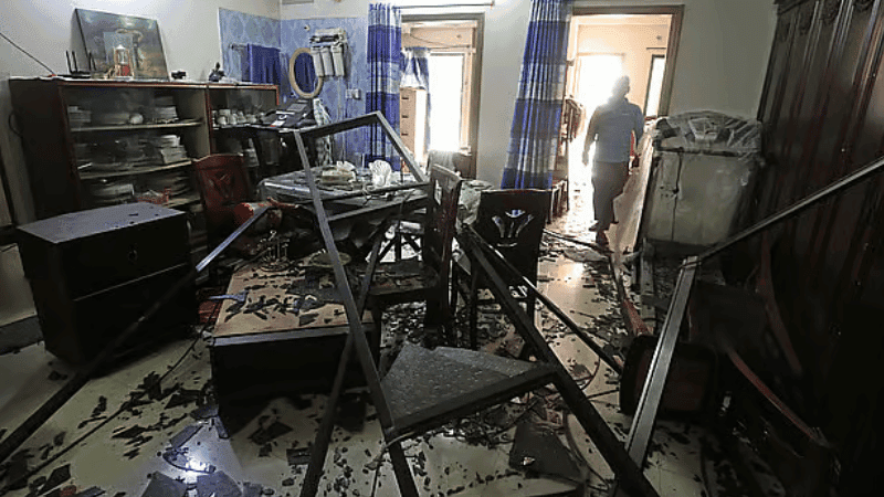 চট্টগ্রামের বাসায় বিস্ফোরণ: এক মাস পর চলে গেল শিশু স্নিগ্ধাও