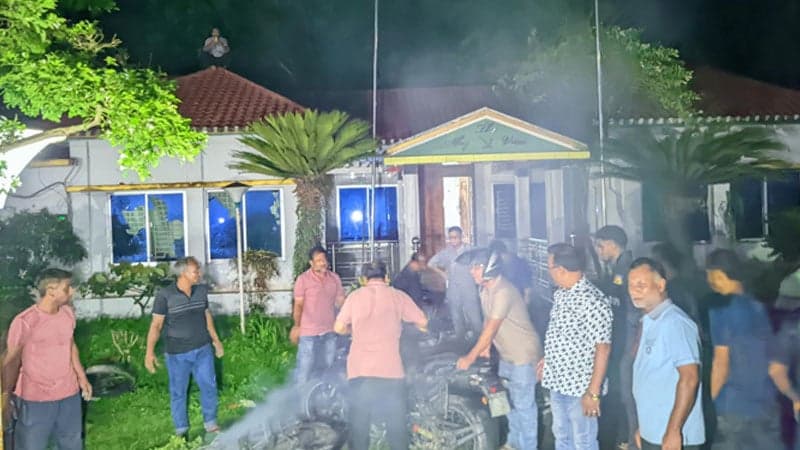 রংপুরে জি এম কাদেরের বাড়িতে হামলা