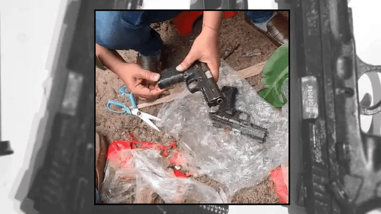 চট্টগ্রামে বস্তিতে মিলল থানা থেকে লুট হওয়া দুই পিস্তল
