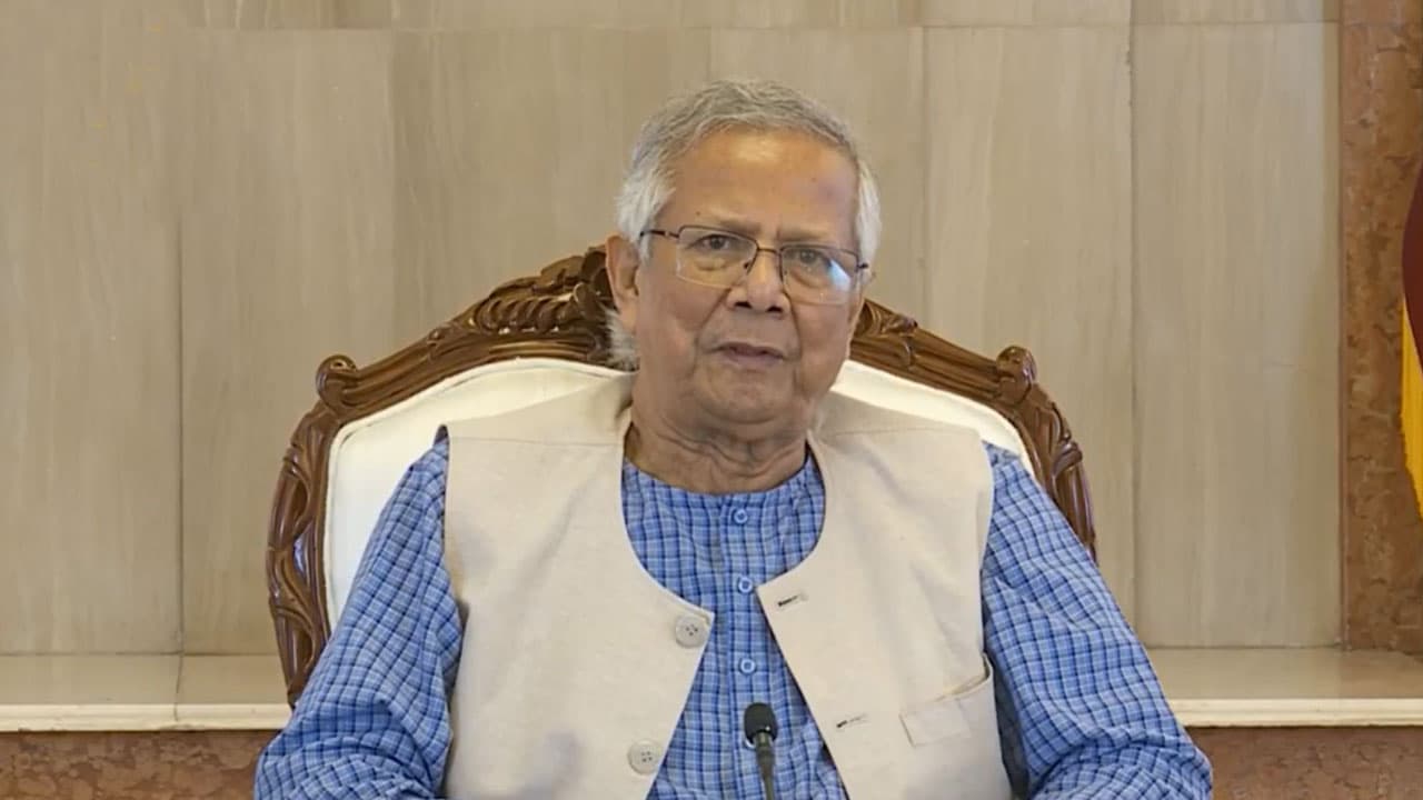 জাতীয় সংসদ নির্বাচনের দিনেই গণভোট: প্রধান উপদেষ্টা