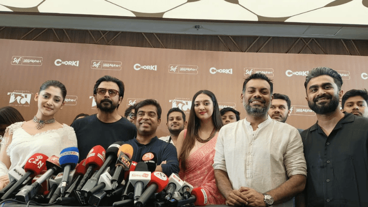 নিশো-পূজার 'দম'-এর বিশেষ প্রদর্শনীতে তারকাদের ভিড়