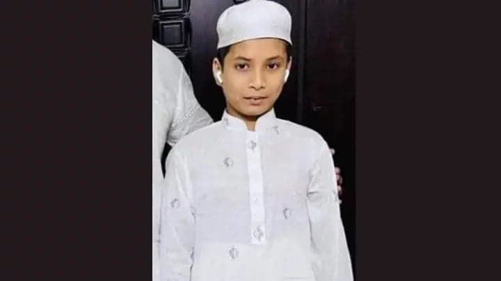 কুমিল্লায় মাদ্রাসাছাত্রের ঝুলন্ত মরদেহ উদ্ধার, পরিবারের দাবি হত্যা