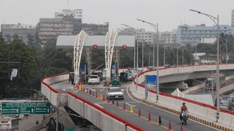 যাত্রাবাড়ী ফ্লাইওভারে বাসের ধাক্কায় অন্তঃসত্ত্বা নারী নিহত
