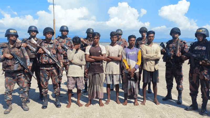 আরাকান আর্মির হাতে আটক ৫ জেলেকে ফেরত আনলো বিজিবি