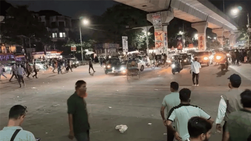 শিক্ষামন্ত্রীর পদত্যাগের আল্টিমেটাম দিয়ে শাহবাগ ছাড়লেন শিক্ষার্থীরা