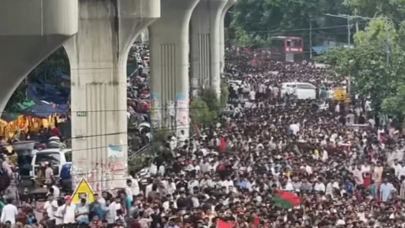 ছাত্রদলের শাহবাগ অবরোধে জনদুর্ভোগ চরমে