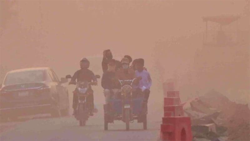 দ্বিতীয় দিনেও বিশ্বে ঢাকার বাতাস সবচেয়ে 'বিপজ্জনক'