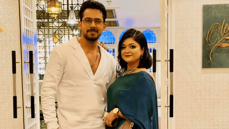 প্রয়াত স্ত্রী ইকরাকে নিয়ে ‘বিস্ফোরক স্ট্যাটাস’ অভিনেতা জাহের আলভীর