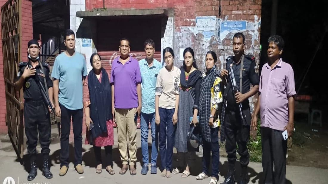 নিখোঁজ এইচএসসি পরীক্ষার্থী মাহিরাকে সাভার থেকে উদ্ধার