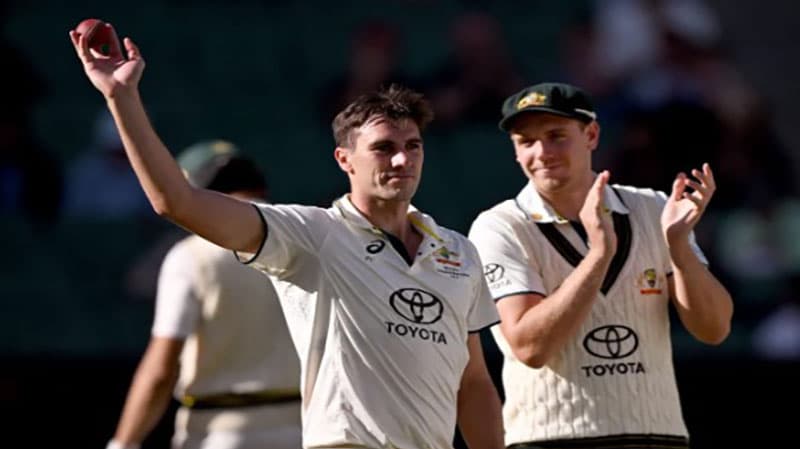 কামিন্সের বোলিং তোপে পাকিস্তানের বিপক্ষে সিরিজ জয় অজিদের