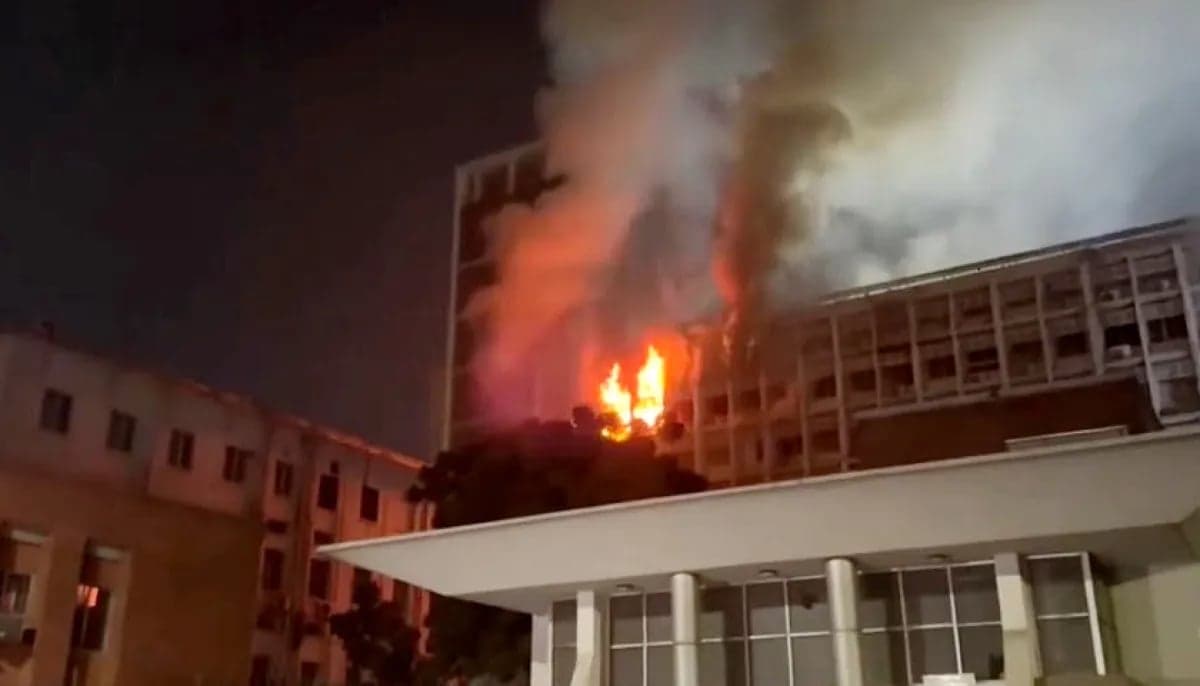 আগুন-ভবনধসের শঙ্কা, রাজধানীর শতাধিক বিদ্যালয় ঝুঁকিপূর্ণ