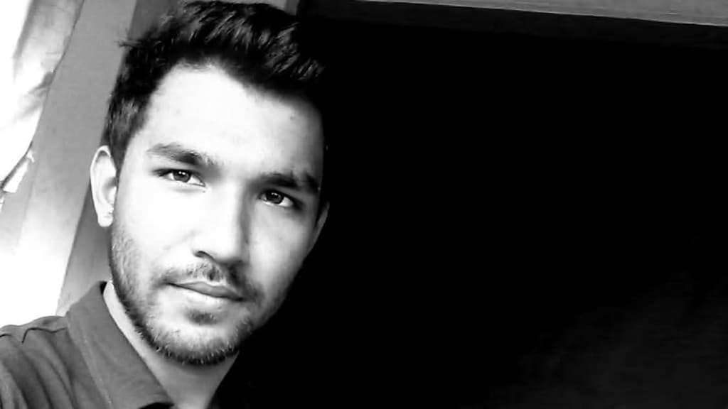 পুরান ঢাকায় জগন্নাথ বিশ্ববিদ্যালয়ের সাবেক ছাত্রের ঝুলন্ত মরদেহ উদ্ধার