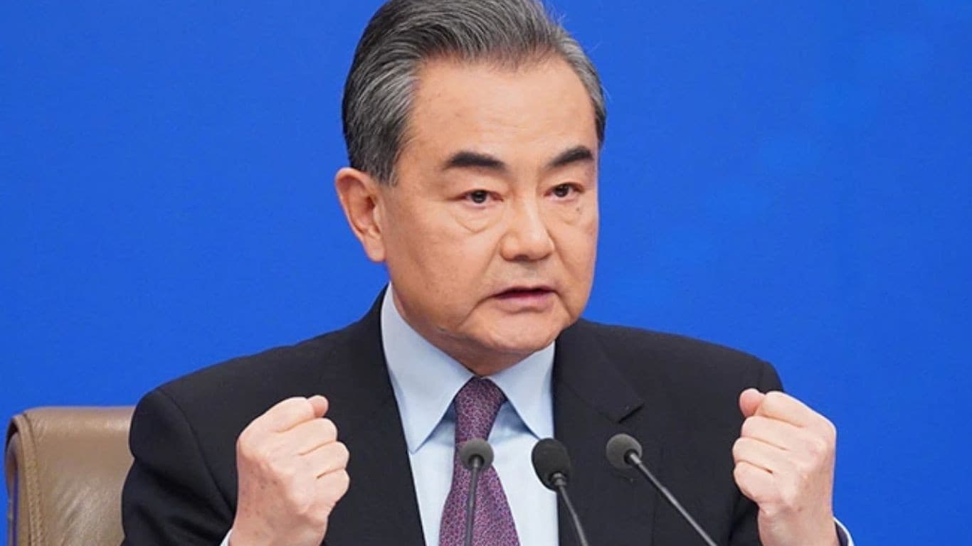 মাইলস্টোনে বিমান দুর্ঘটনায় সমবেদনা চীনা পররাষ্ট্রমন্ত্রীর