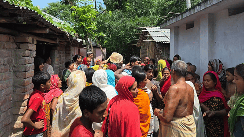 গামছা শুকাতে গিয়ে বিদ্যুৎস্পৃষ্ট পুত্রবধূ, বাঁচাতে গিয়ে শ্বশুরেরও মৃত্যু