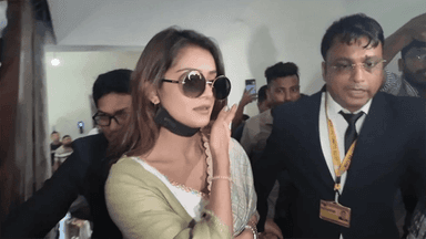 শাড়ি ‘কেলেঙ্কারি’: আত্মসমর্পণ করে জামিন পেলেন তানজিন তিশা