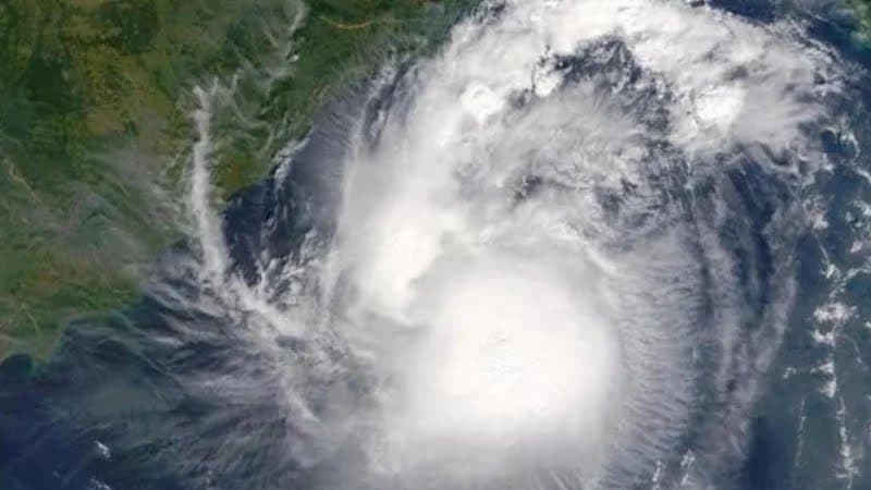 বাংলাদেশের সব সমুদ্রবন্দরে ২ নম্বর স্থানীয় হুঁশিয়ারি সংকেত