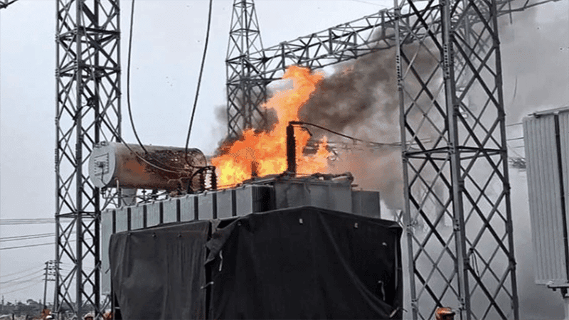 সাতক্ষীরায় ট্রান্সফরমারে বিস্ফোরণ, জেলাজুড়ে বিদ্যুৎ সরবরাহ বন্ধ