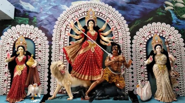 বিজয়া দশমী আজ, বিসর্জনে শেষ হচ্ছে দুর্গোৎসব