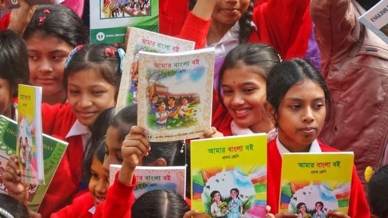 বছরের প্রথম দিনেই প্রাথমিকের শিক্ষার্থীদের হাতে শতভাগ বই: গণশিক্ষা উপদেষ্টা  