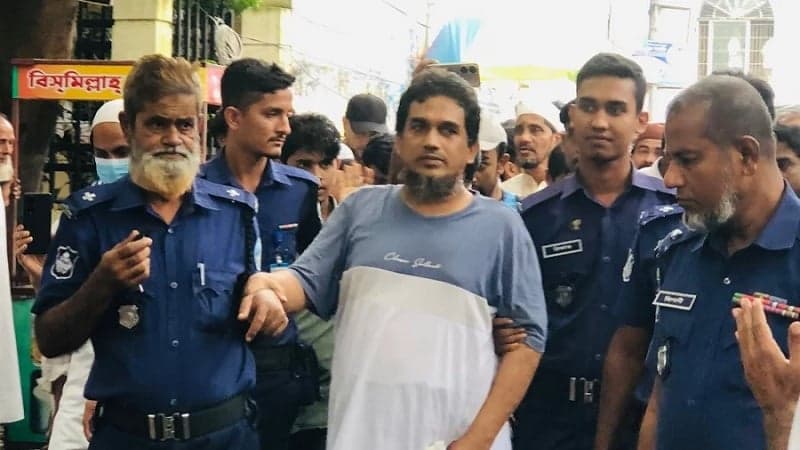 চার রোহিঙ্গা হত্যা মামলায় তিনদিনের রিমান্ডে আরসা প্রধান 