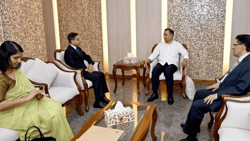প্রধানমন্ত্রীর সঙ্গে বিদায়ী সাক্ষাৎ করলেন প্রণয় ভার্মা