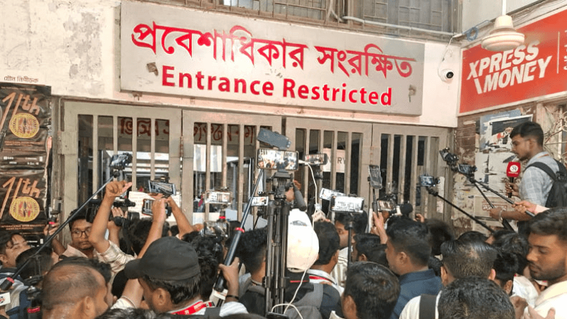 টিএসসি ও ঢাবি ক্লাবে ভোট গণনায় বিঘ্ন: উত্তেজনায় গণনা স্থগিত