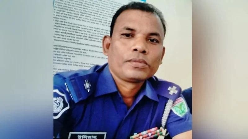 ঘুষ নেওয়াকে যৌক্তিক দাবি করা সেই এএসআই প্রত্যাহার