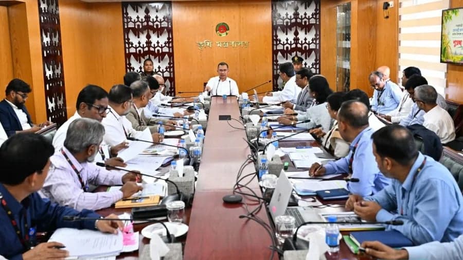 আমদানি নির্ভরতা কমিয়ে কৃষি উৎপাদন বাড়ানোর নির্দেশ প্রধানমন্ত্রীর