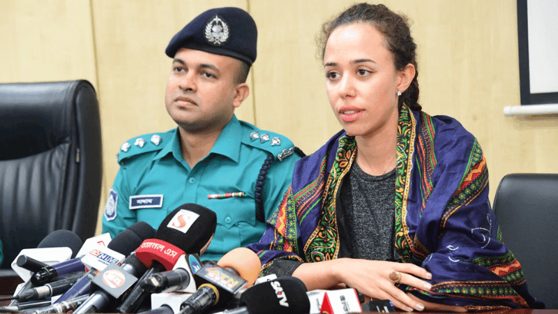 ঢাকায় ইতালীয় নাগরিকের পাসপোর্ট-মোবাইল ছিনতাই, গ্রেপ্তার ২