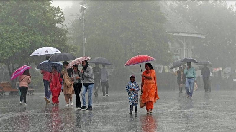 ভারী বৃষ্টির আশঙ্কায় ভারতের ৯ রাজ্যে রেড অ্যালার্ট জারি