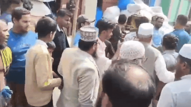 নারায়ণগঞ্জে প্রচারণায় বাধার অভিযোগে বিএনপি–জামায়াত সংঘর্ষ