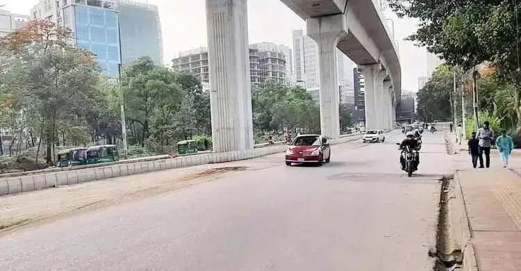 ঢাকার বায়ু আজও সহনীয়, দূষণের শীর্ষে কামপালা