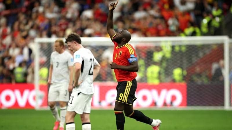 পাঁচ গোলের ঝড়ে নিউজিল্যান্ডকে বিধ্বস্ত করে নক আউটে বেলজিয়াম
