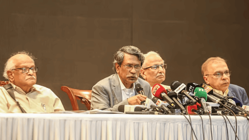 জাতীয় নির্বাচনের দিন বা এর আগে গণভোটের সুপারিশ ঐকমত্য কমিশনের