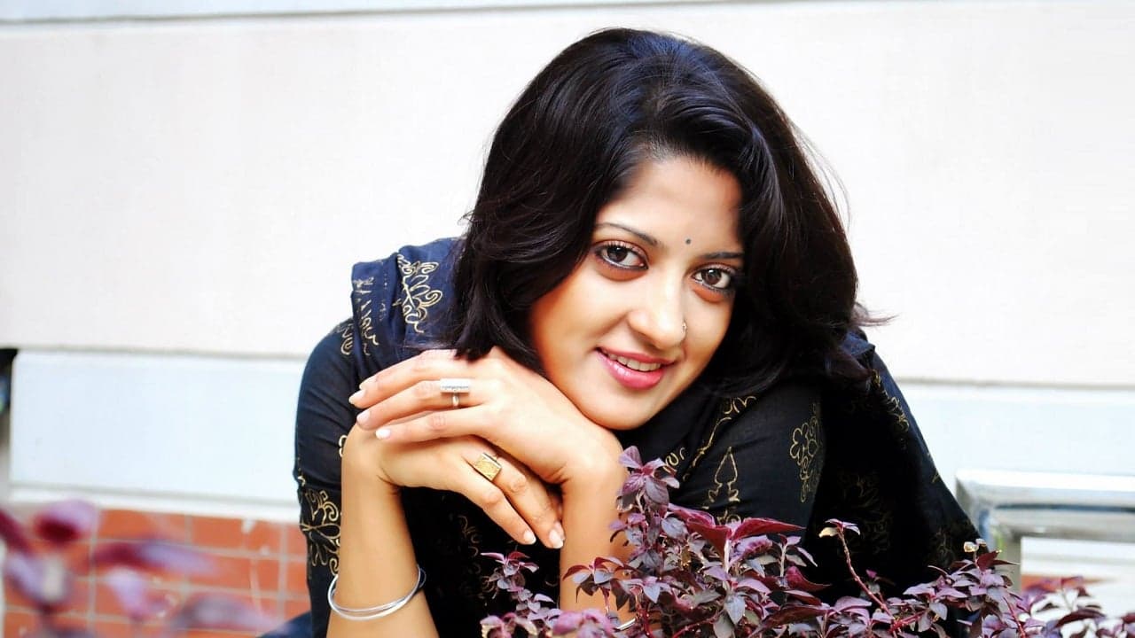 হুমায়রা হিমু মারা গেছেন