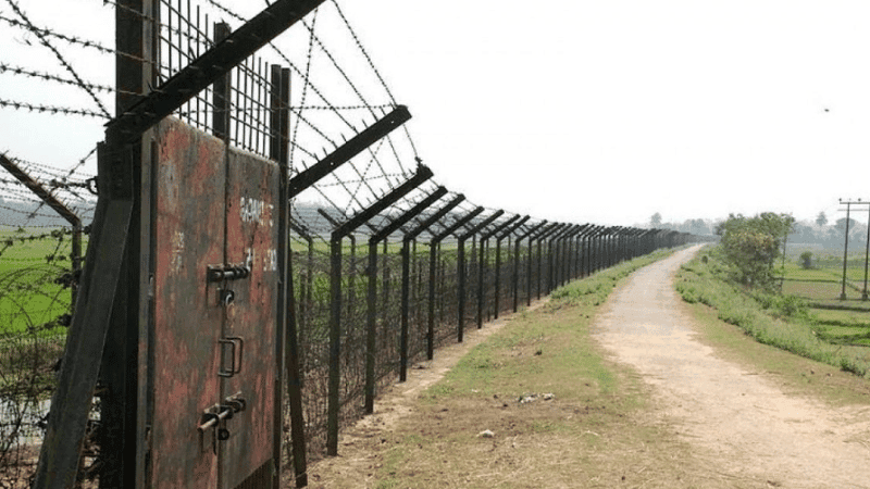 চাঁপাইনবাবগঞ্জ সীমান্তে ২ বাংলাদেশি যুবককে গুলি