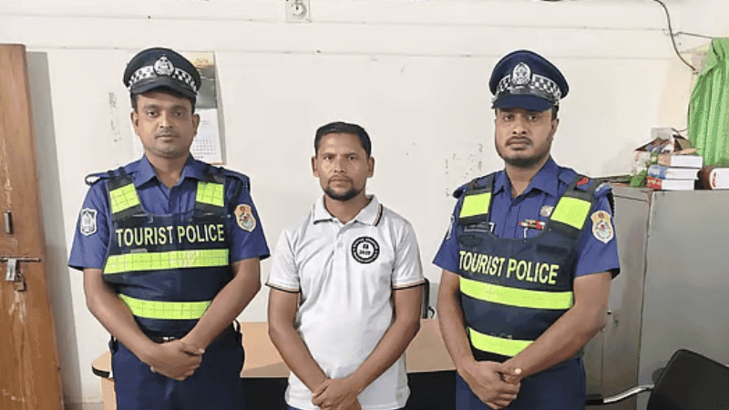 পাহাড়পুর বৌদ্ধবিহারে চীনা পর্যটককে হেনস্তার ভিডিও ভাইরাল, কনটেন্ট ক্রিয়েটর গ্রেপ্তার