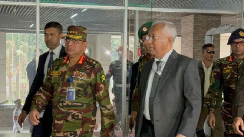 তিন বাহিনীর প্রধানের সঙ্গে বৈঠকে সিইসি 