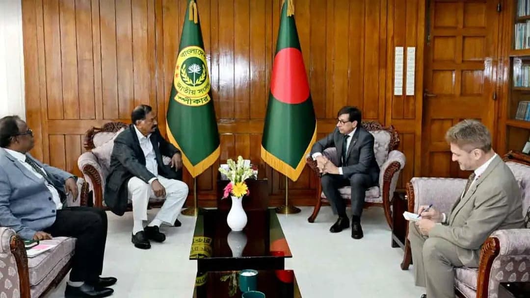 স্পিকারের সঙ্গে ঢাকায় নিযুক্ত ফ্রান্সের রাষ্ট্রদূতের সৌজন্য সাক্ষাৎ